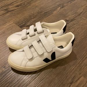 Veja three-lock leather sneakers, women’s sz 6